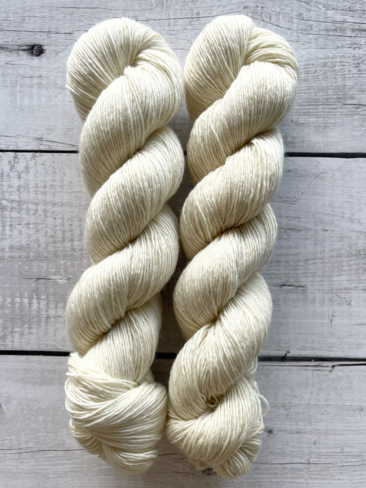 Ufarvet Garn, Single Merino