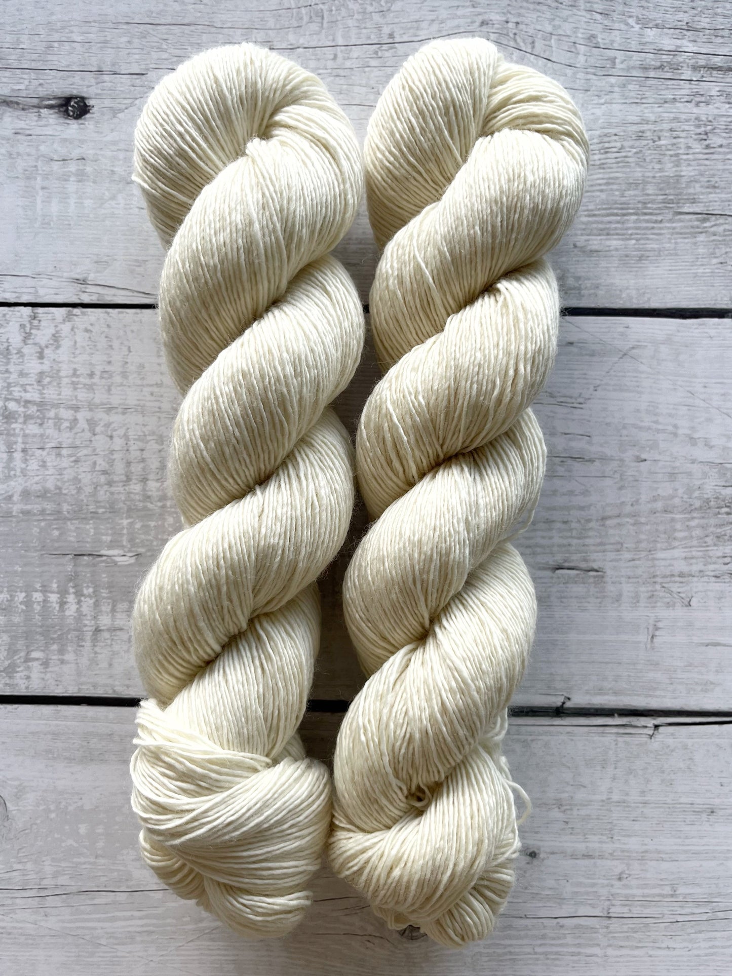 Ufarvet Garn, Single Merino