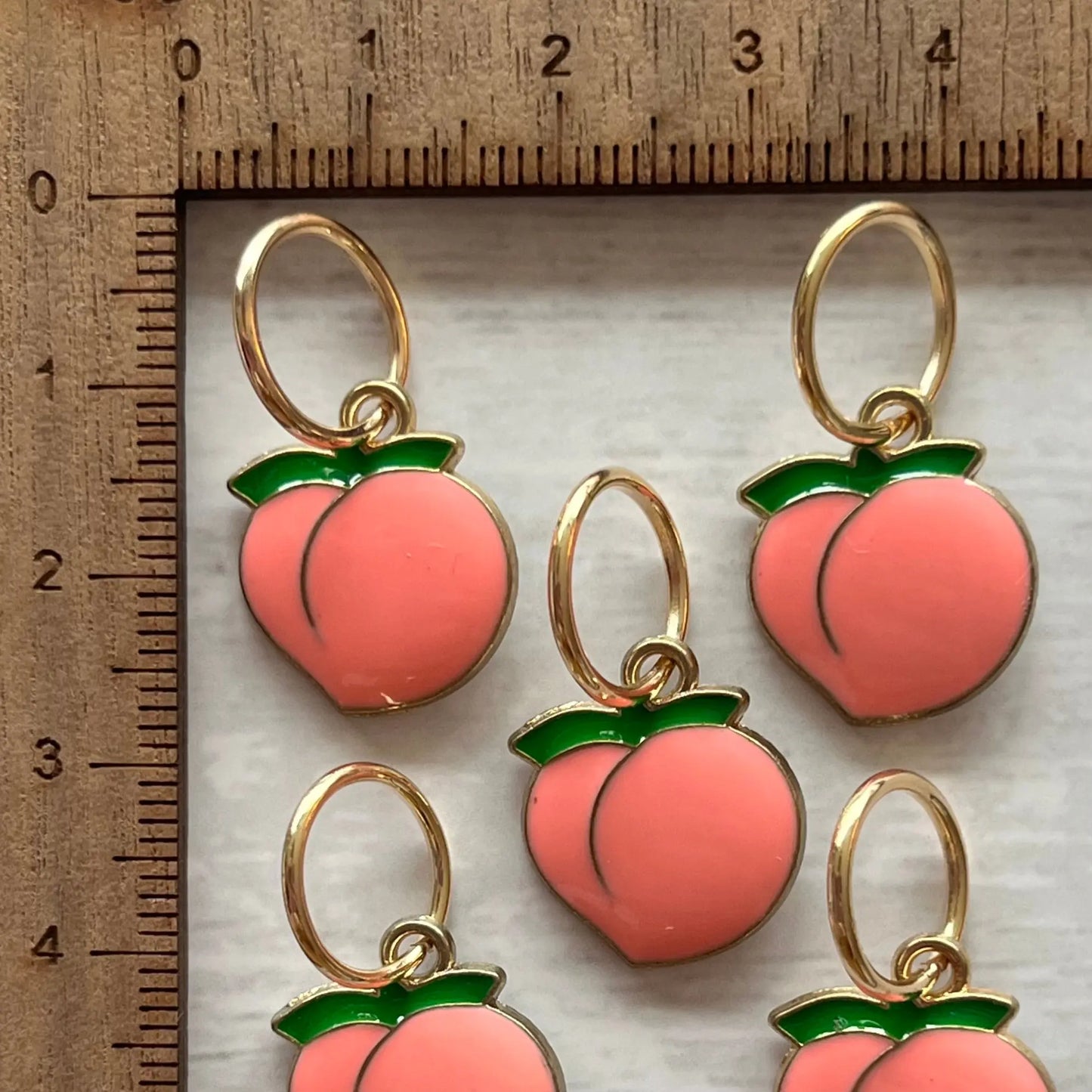 Fersken Strikkemarkør M-L Sjøgren