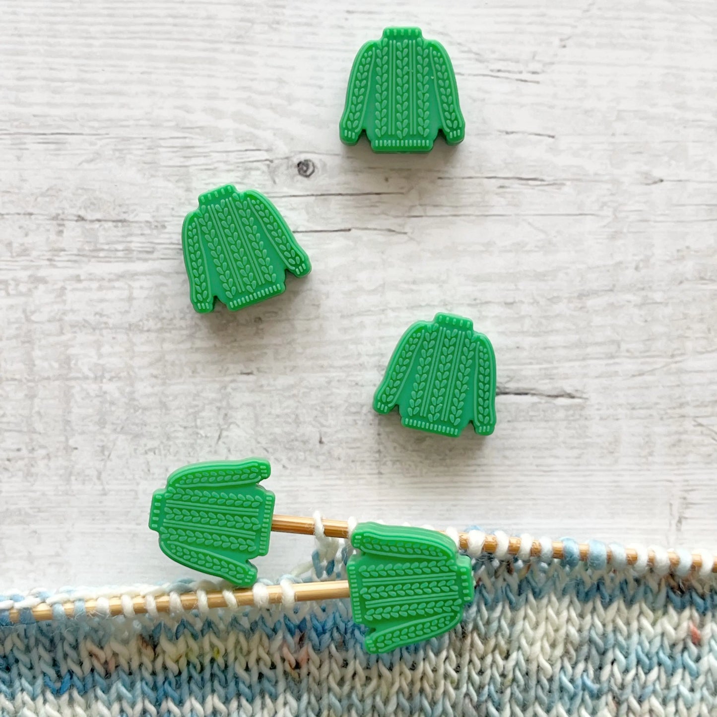 Grøn Sweater Maskestopper M-L Sjøgren Maskestopper