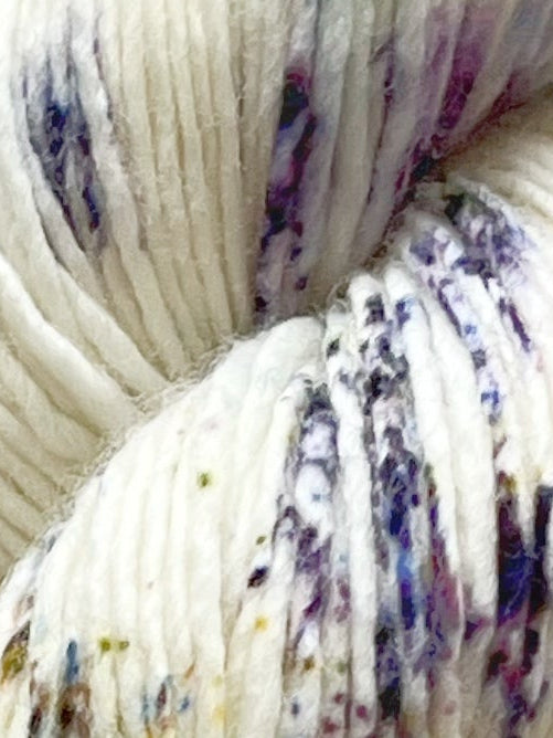 Single Merino DK, Hyacinth M-L Sjøgren Håndfarvet Garn