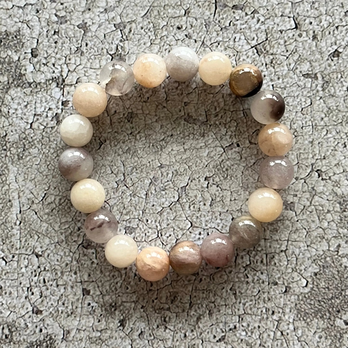Håndlavet krystal armbånd med lavendel kvarts perler.