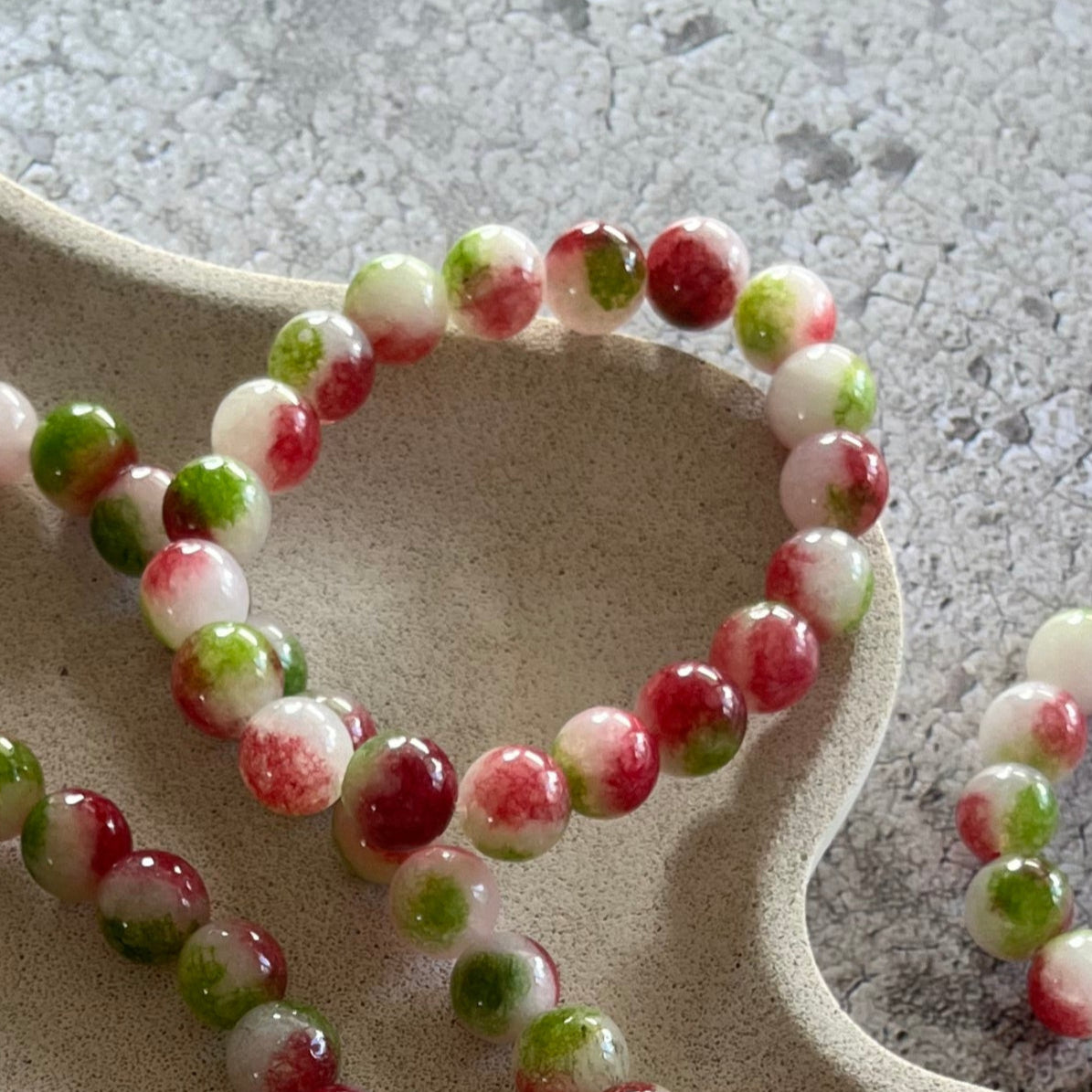 Håndlavet krystal armbånd med vandmelon turmalin perler.
