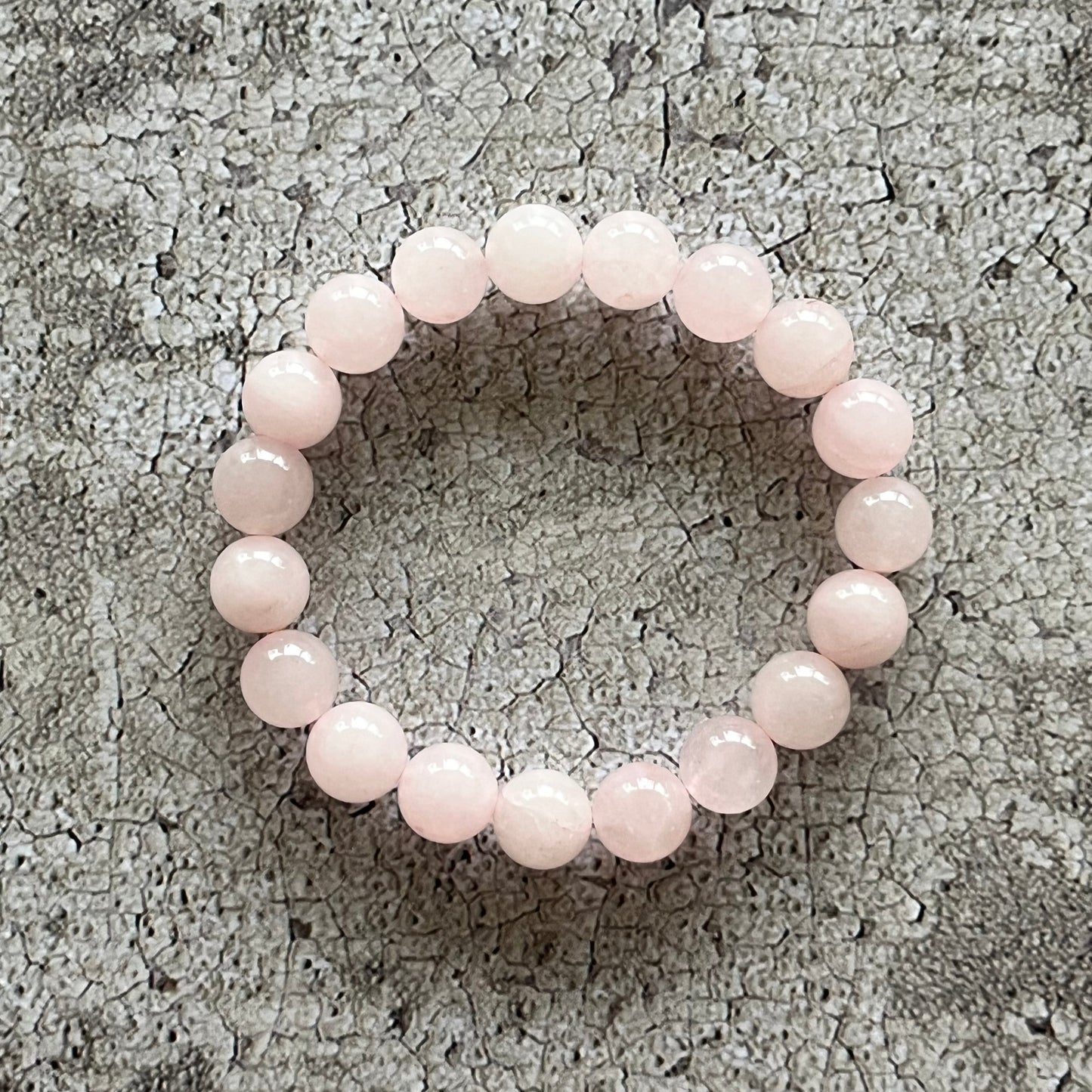 Håndlavet krystal armbånd med rosa kvarts perler.