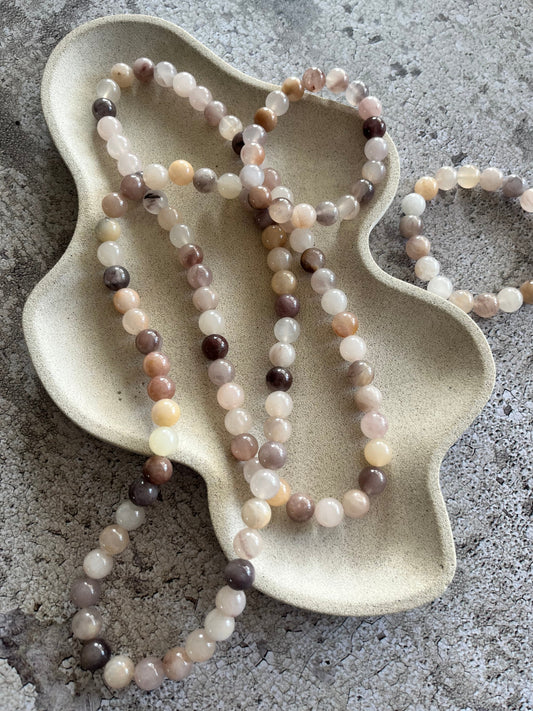 Håndlavet krystal halskæde med lavendel kvarts perler.