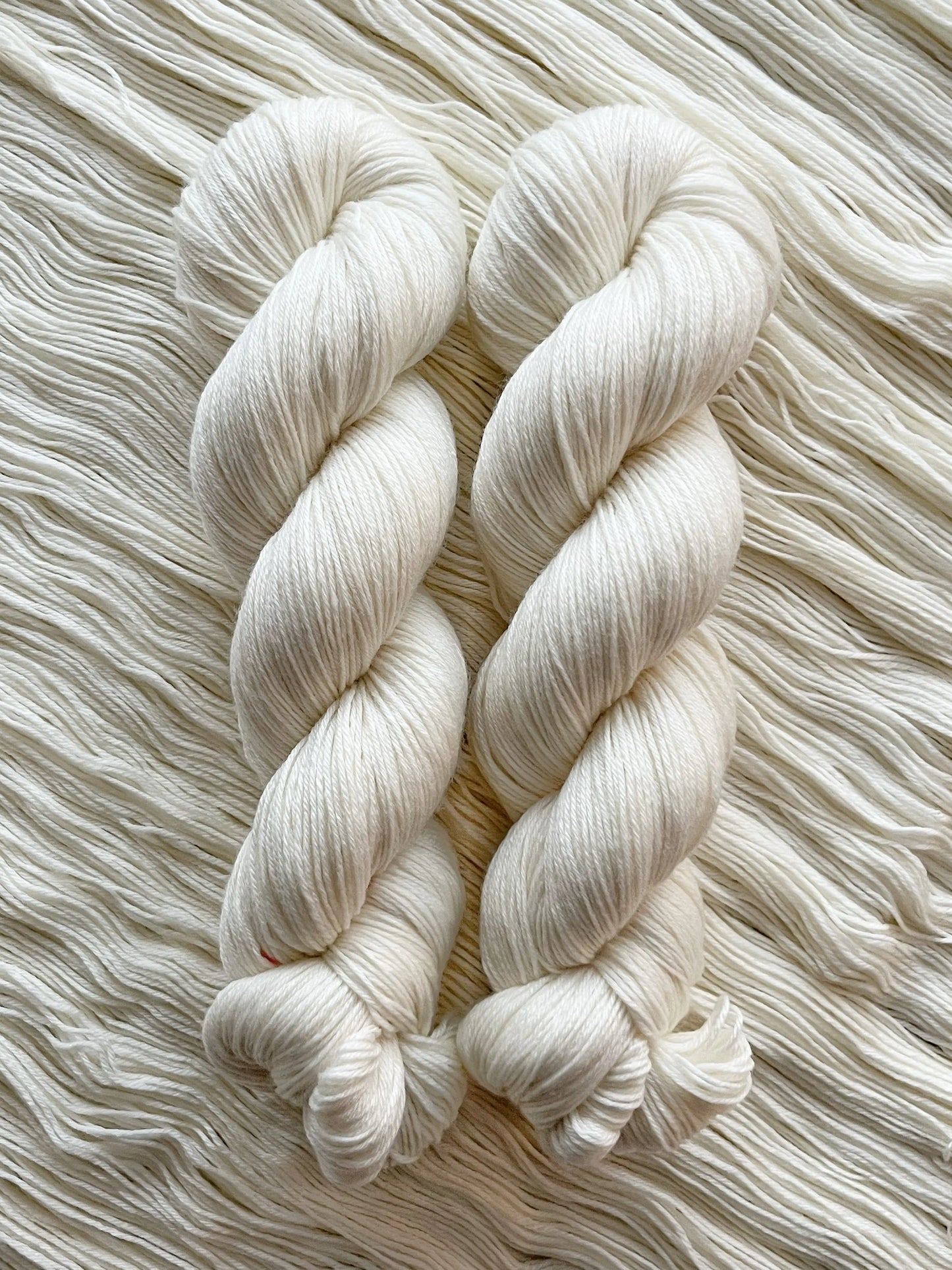 Farv dit eget garn med Ufarvet Garn, Merino Bamboo