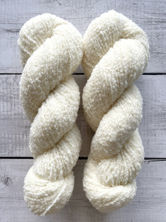 Farv dit eget garn med Ufarvet Garn, Merino Bouclé