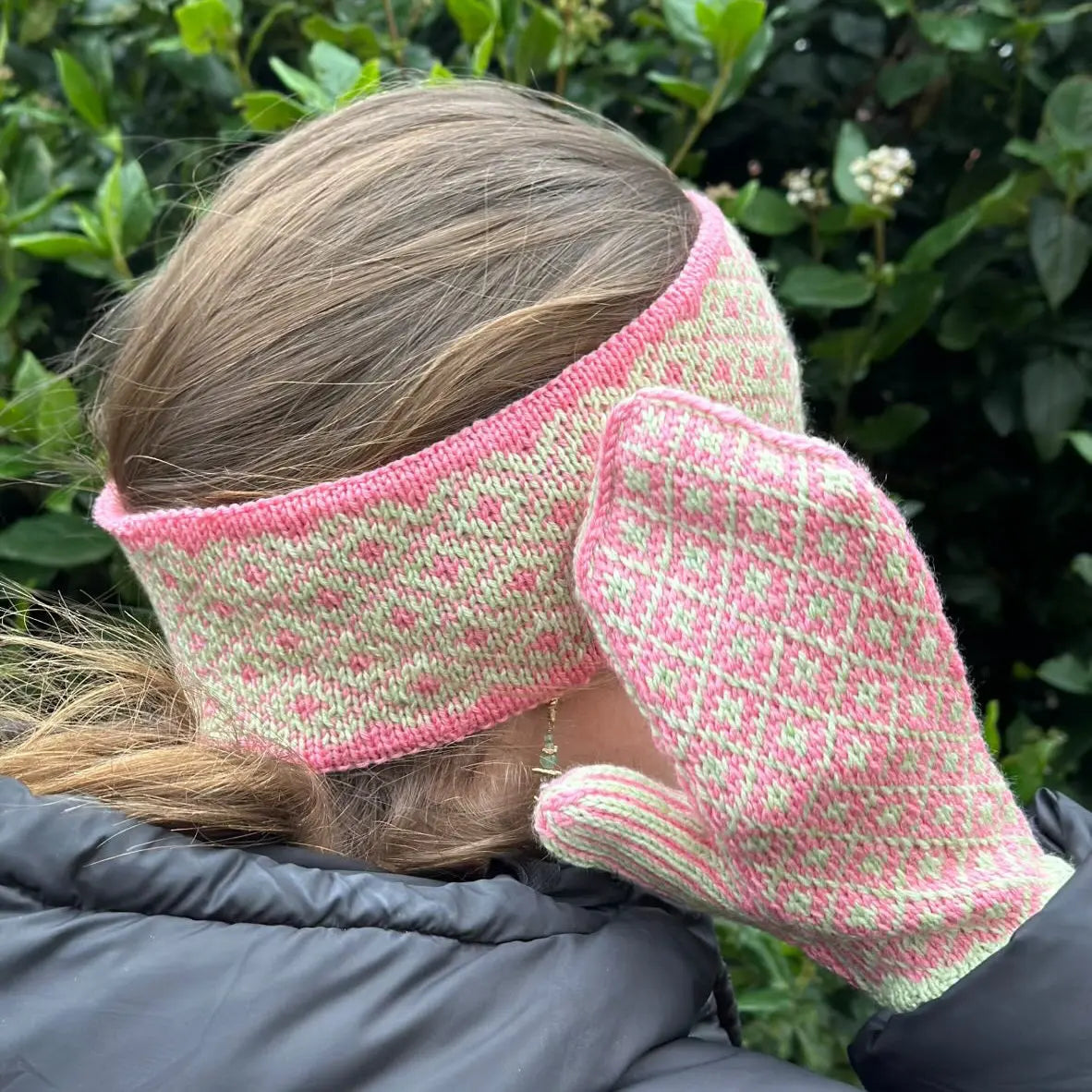 Strikkekit - Katrin Mittens & Headband af Knitlidt M-L Sjøgren