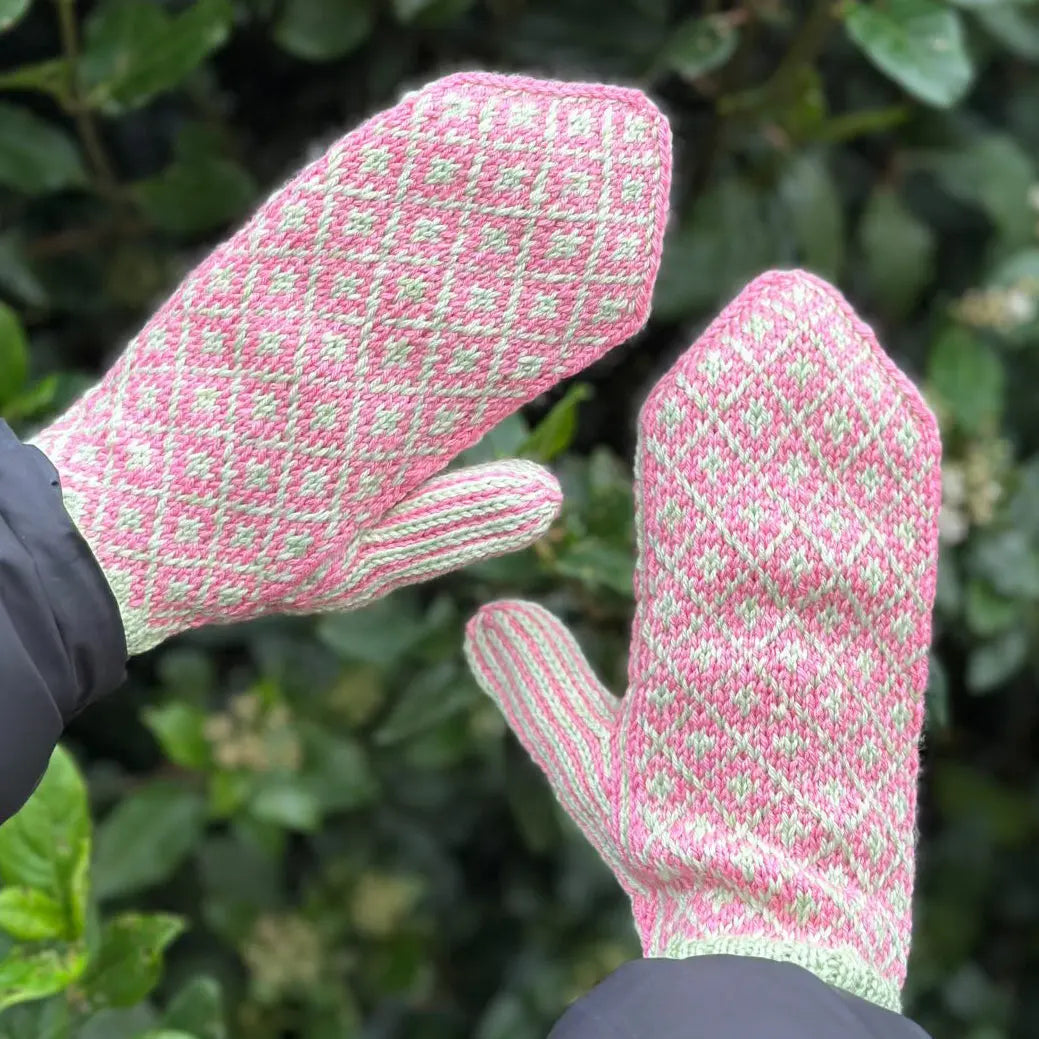 Strikkekit - Katrin Mittens & Headband af Knitlidt M-L Sjøgren