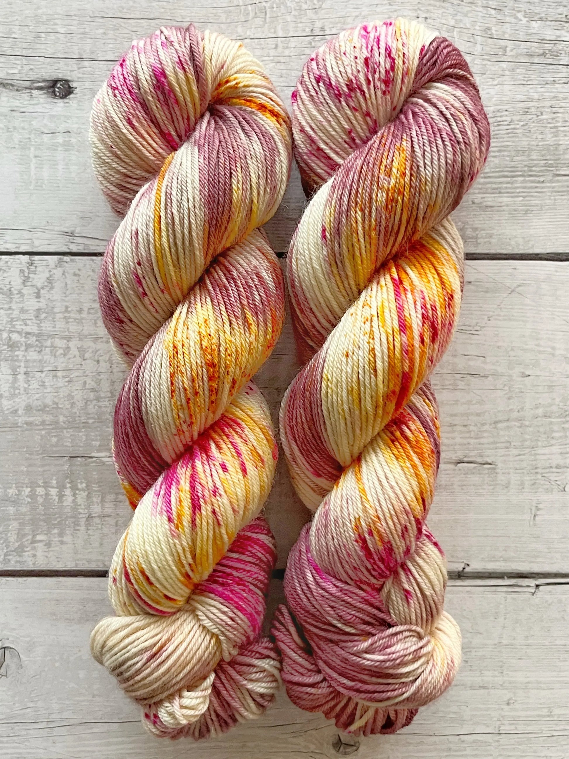 Bluefaced Leicester, Pink Sunset M-L Sjøgren Håndfarvet Garn