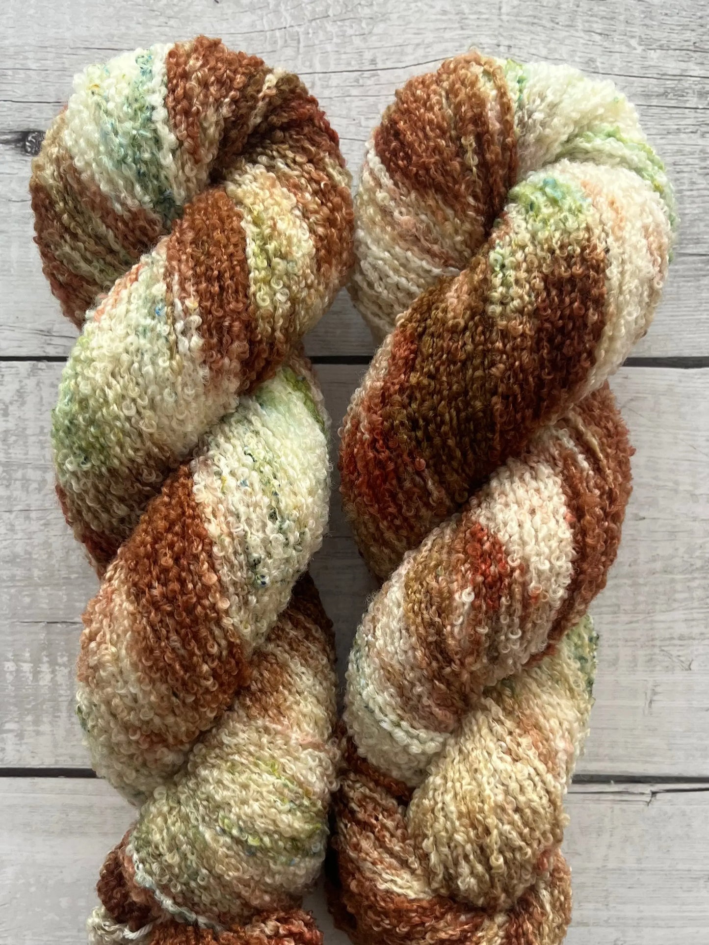 Håndfarvet Garn Merino Bouclé, Fallen Forrest M-L Sjøgren