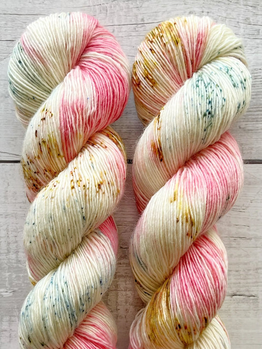 Single Merino, Flamingo Lagoon M-L Sjøgren Håndfarvet Garn