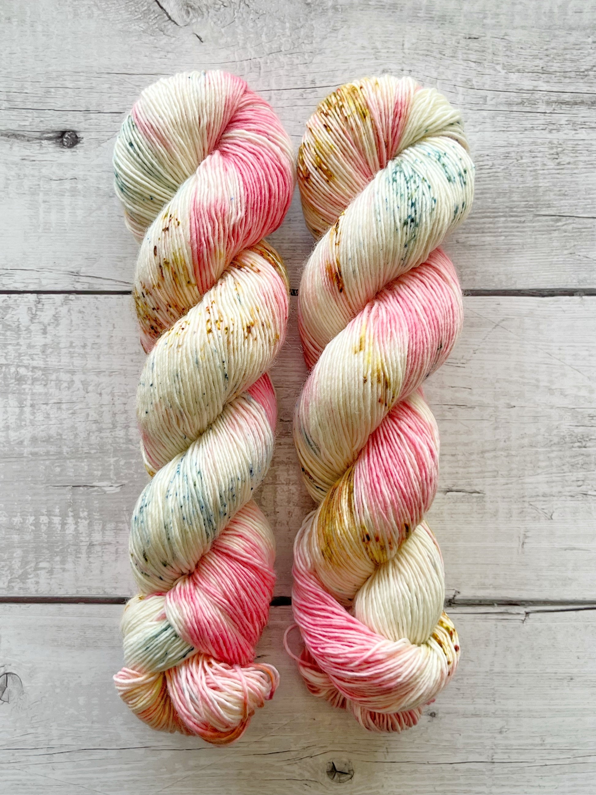 Single Merino, Flamingo Lagoon M-L Sjøgren Håndfarvet Garn