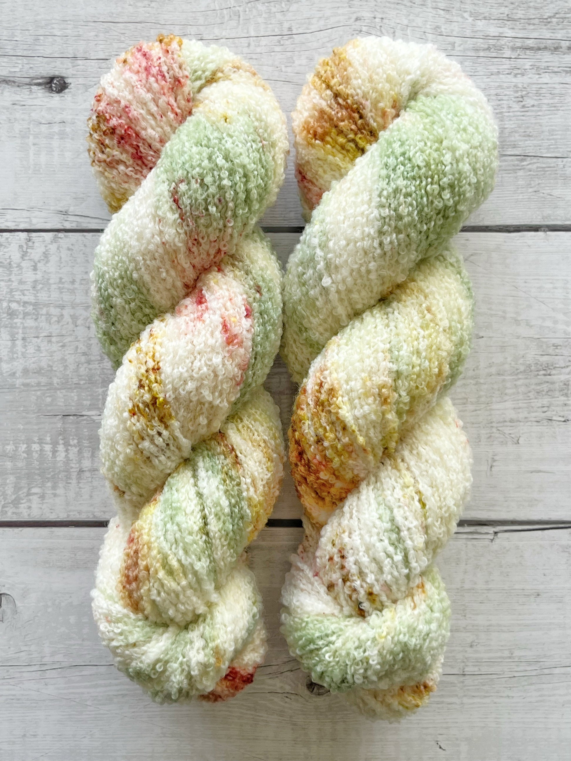 Merino Bouclé, Pistachio Sorbet M-L Sjøgren Håndfarvet Garn
