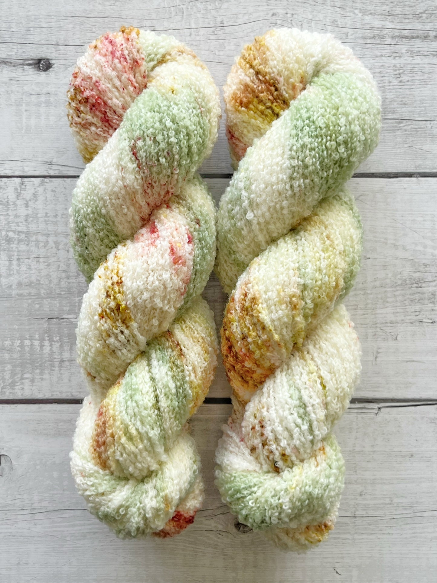 Merino Bouclé, Pistachio Sorbet M-L Sjøgren Håndfarvet Garn