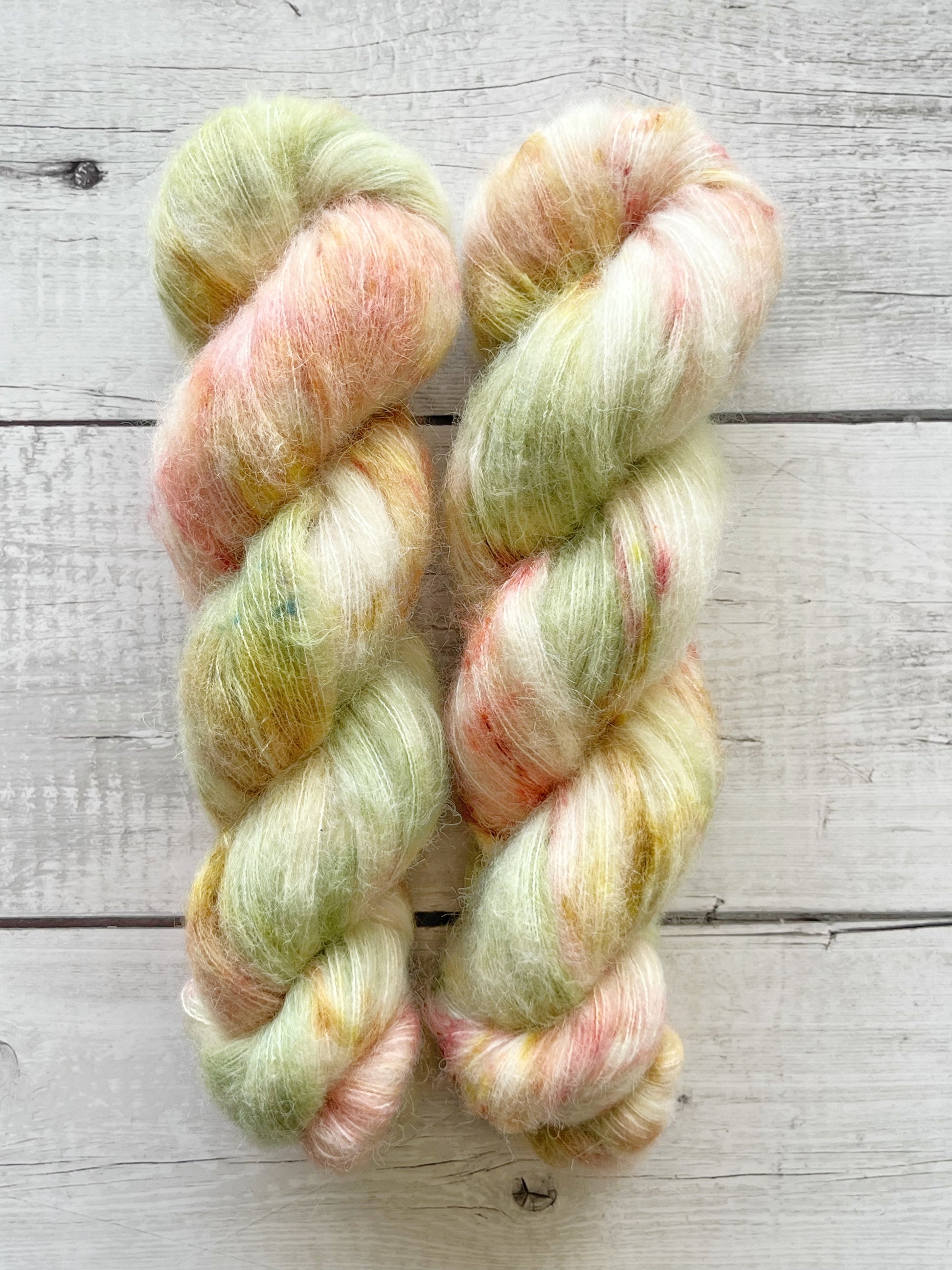 Suri Alpaca Silk, Pistachio Sorbet M-L Sjøgren Håndfarvet Garn