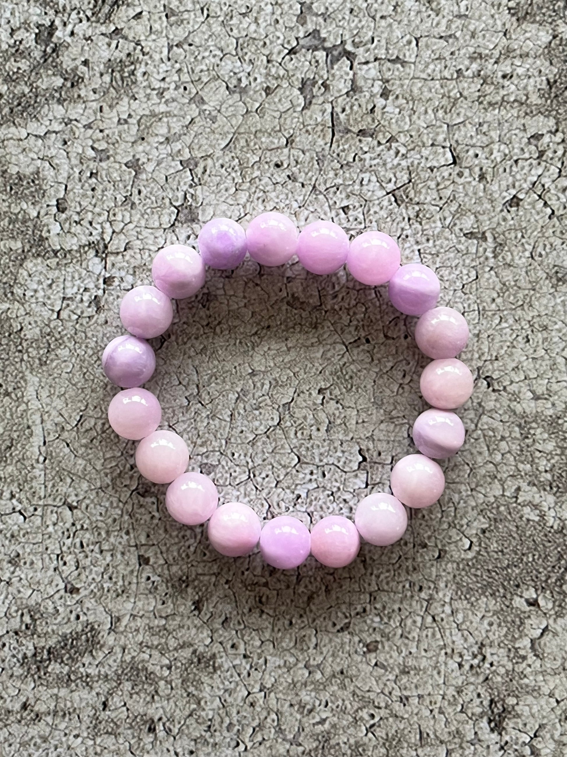 Håndlavet krystal armbånd med lilla angelit perler