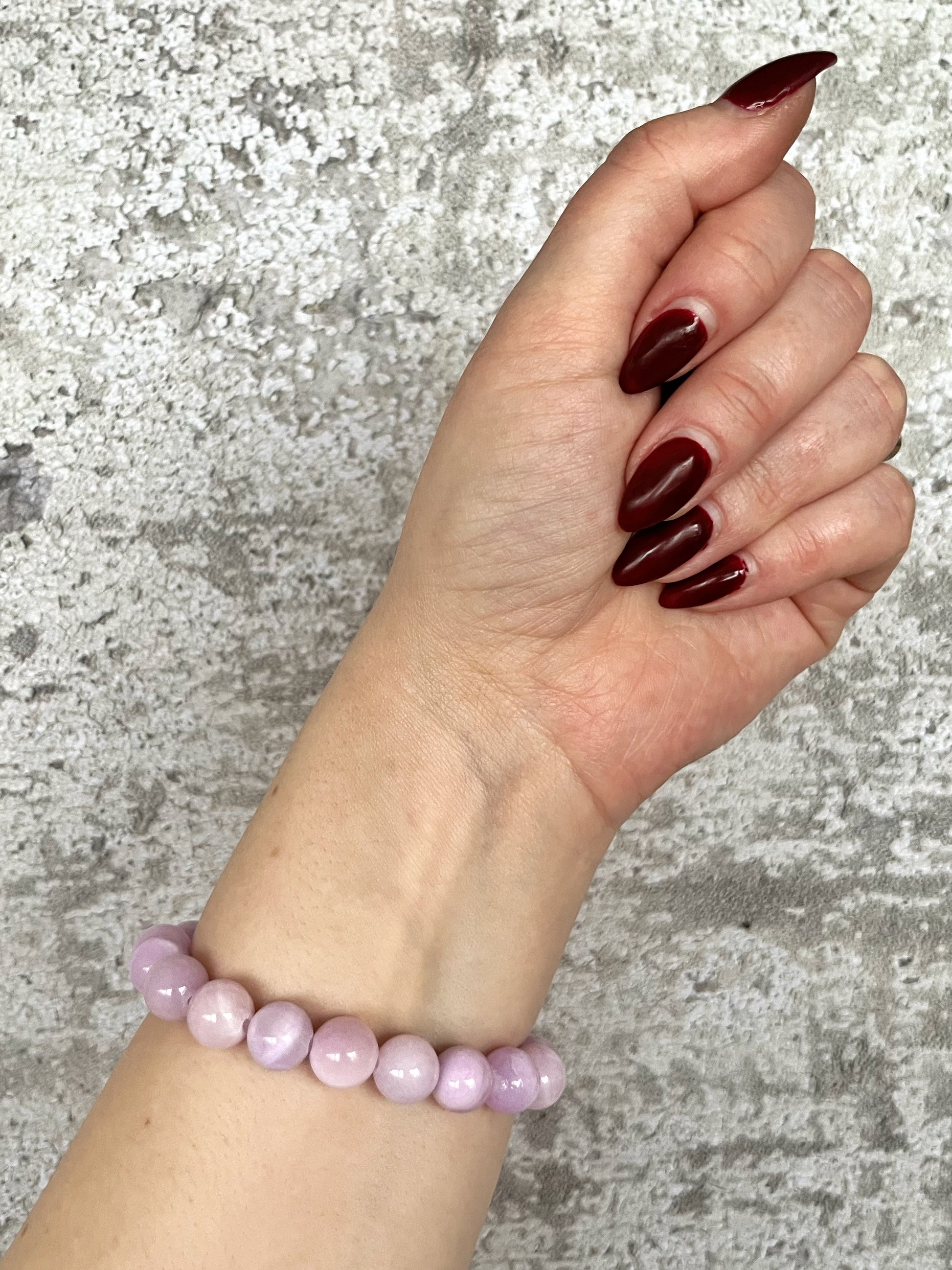 Håndlavet krystal armbånd med lilla angelit perler