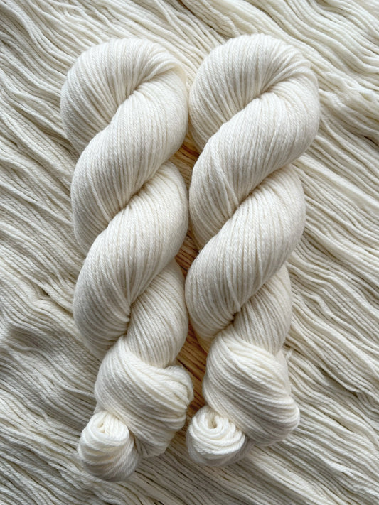 Ufarvet Garn, Peruvian Highland