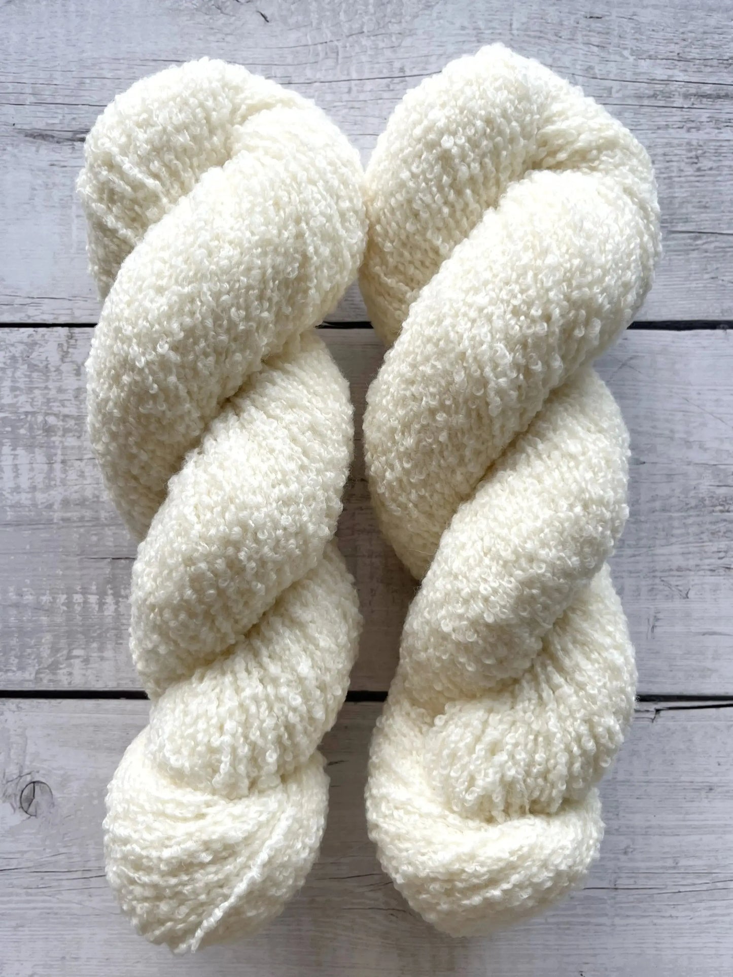 Farv dit eget garn med Ufarvet Garn, Merino Bouclé