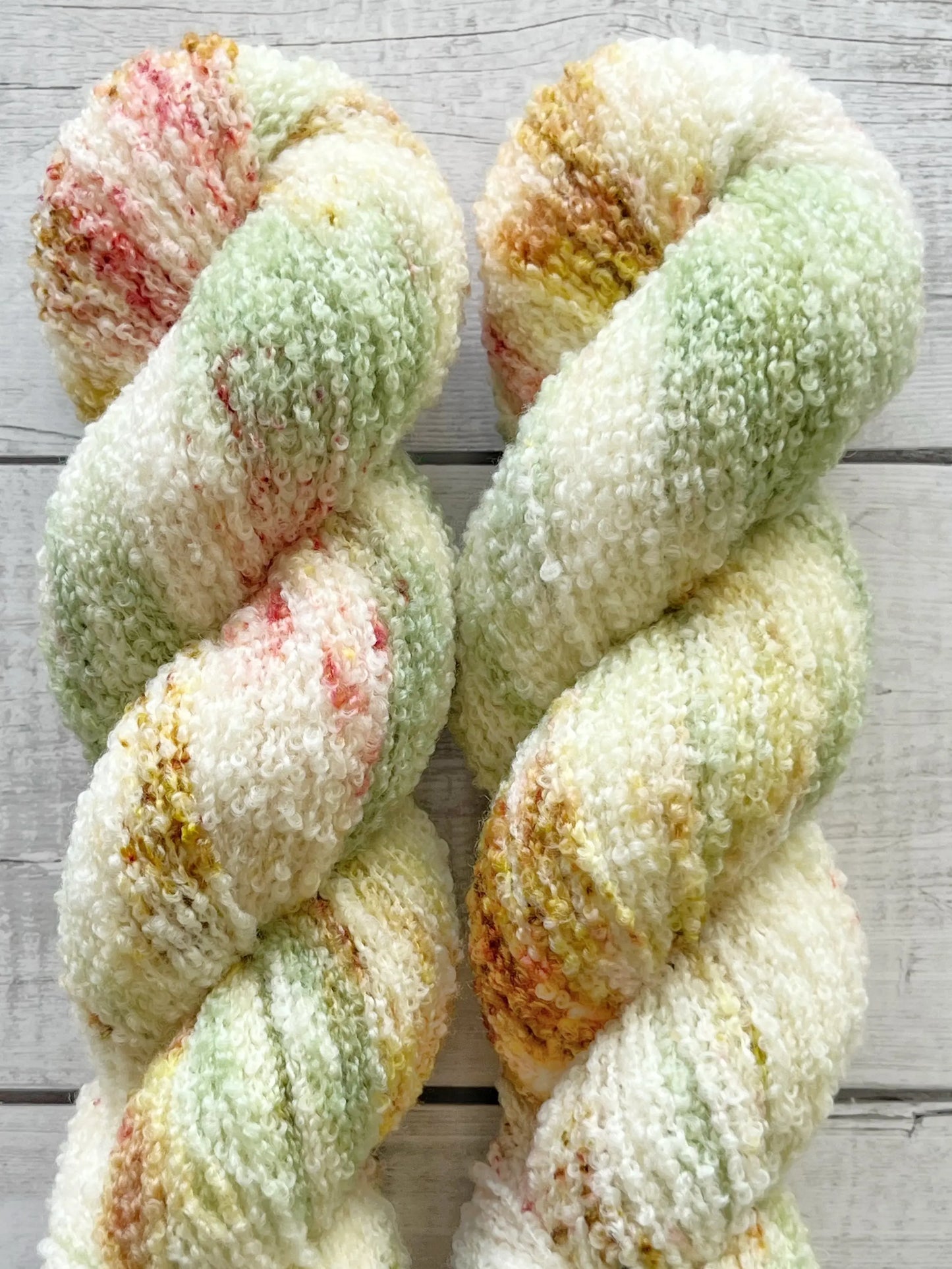 Merino Bouclé, Pistachio Sorbet M-L Sjøgren Håndfarvet Garn