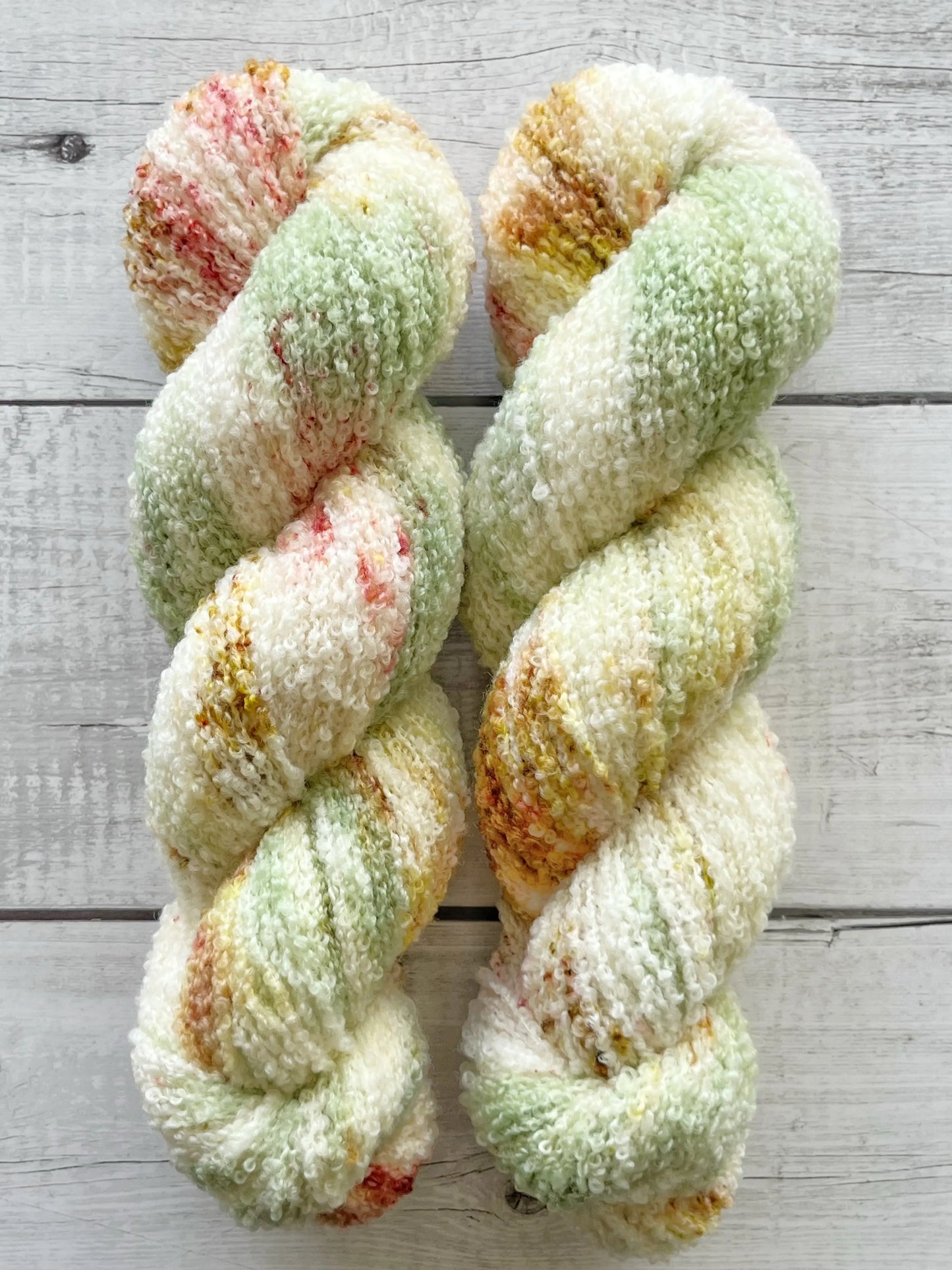 Merino Bouclé, Pistachio Sorbet M-L Sjøgren Håndfarvet Garn