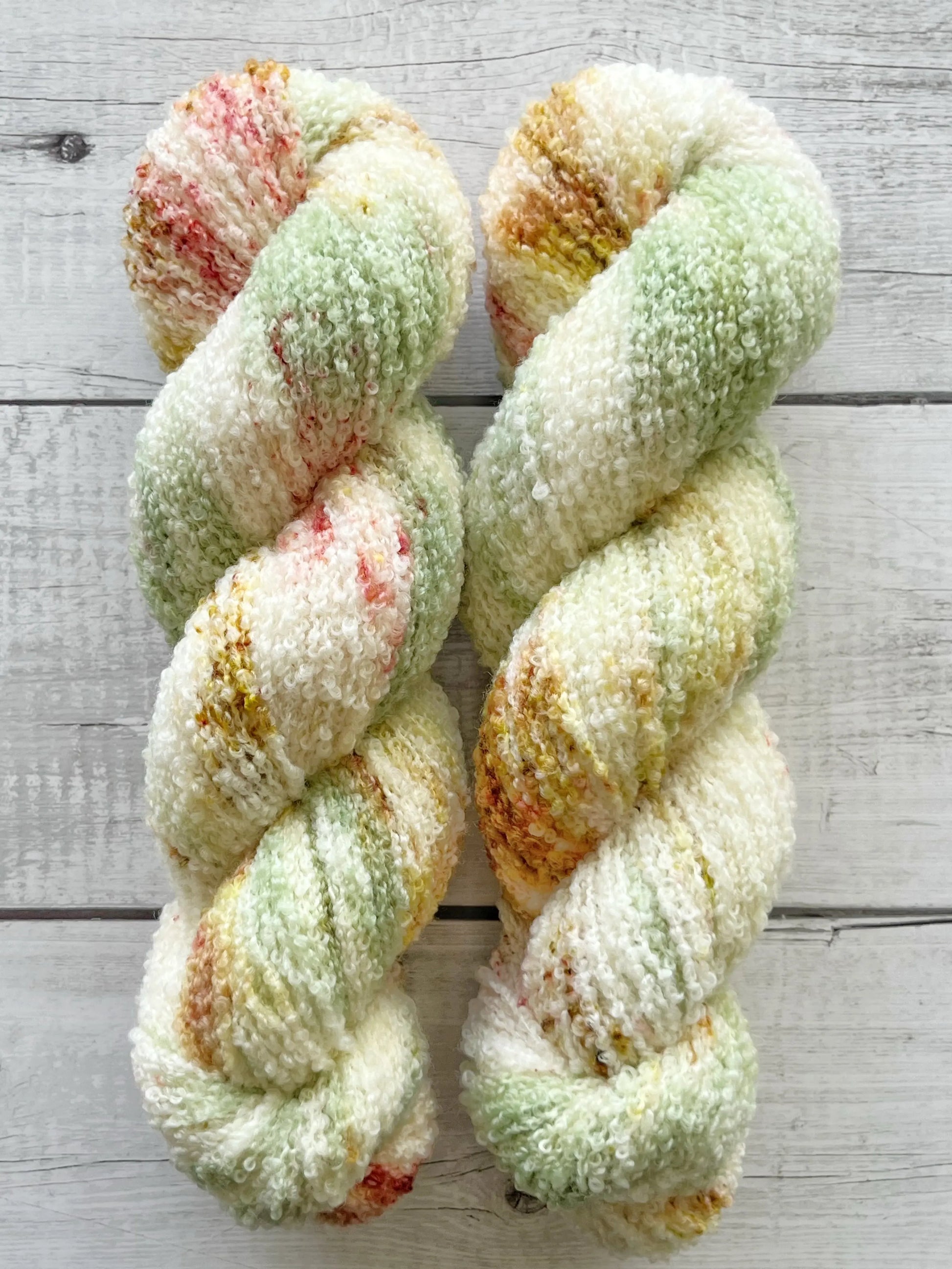 Merino Bouclé, Pistachio Sorbet M-L Sjøgren Håndfarvet Garn