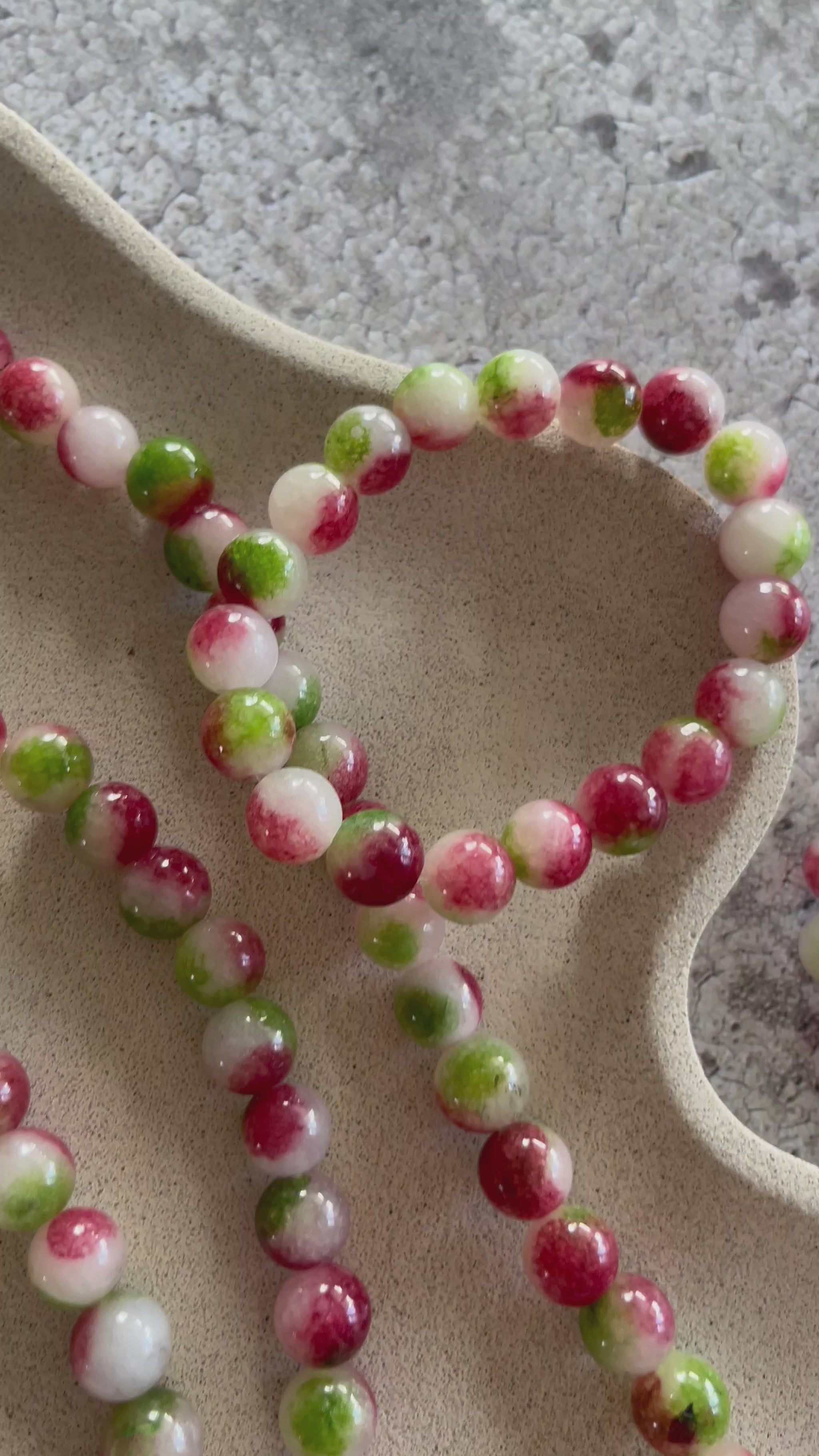 Håndlavet krystal armbånd med vandmelon turmalin perler.